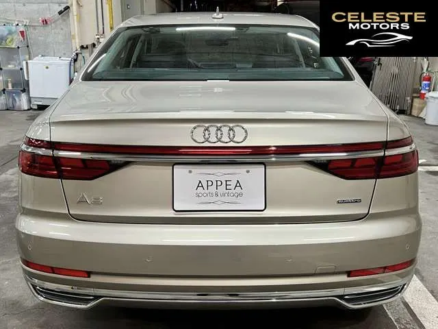 AUDI A8 2021 — photo 2 sur 8