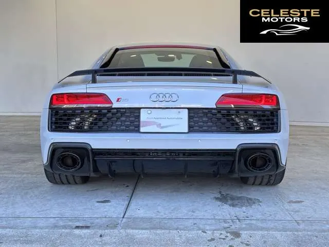 AUDI R8 2023 — photo 7 sur 8
