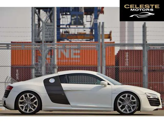 AUDI R8 2013 — photo 4 sur 8