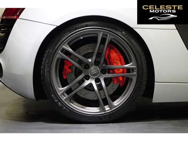 AUDI R8 2009 — photo 8 sur 8