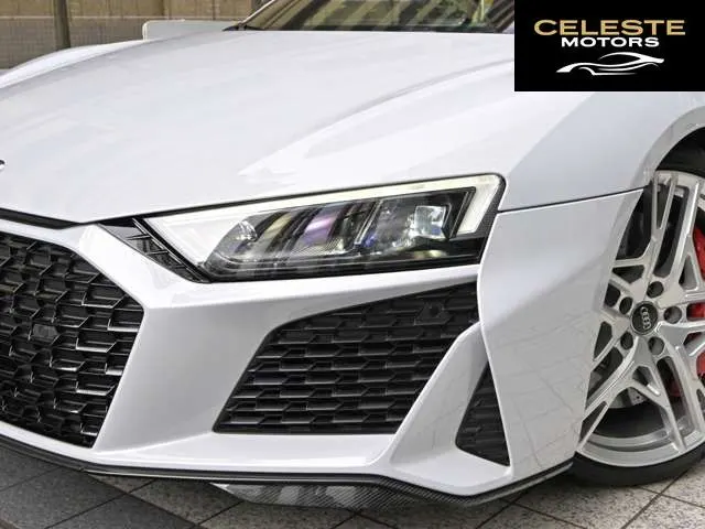 AUDI R8 2020 — photo 6 sur 8