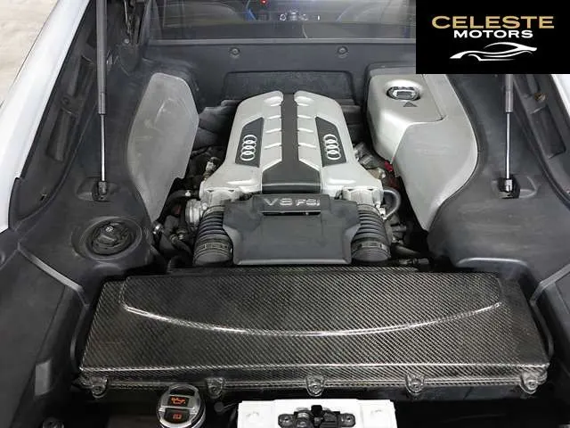 AUDI R8 2009 — photo 6 sur 8