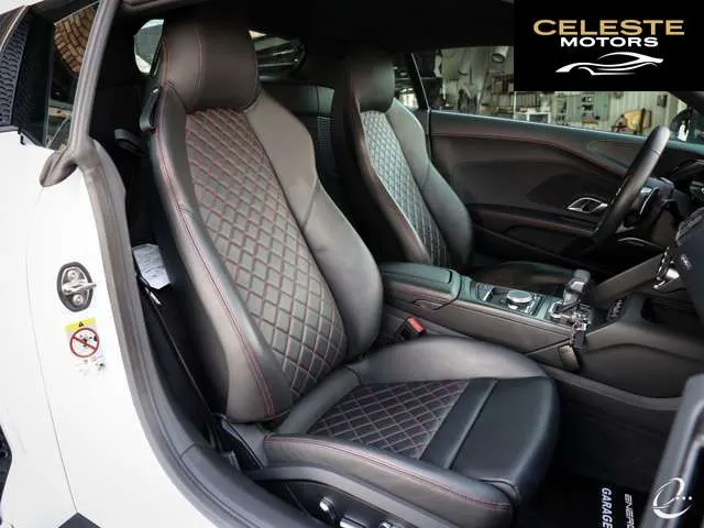 AUDI R8 2019 — photo 2 sur 8