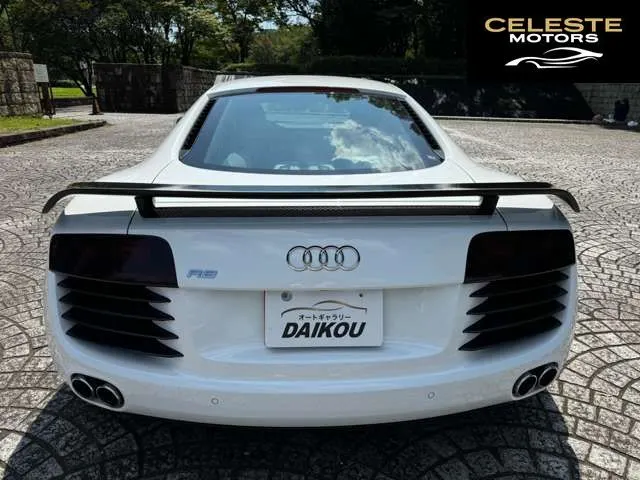 AUDI R8 2012 — photo 3 sur 8