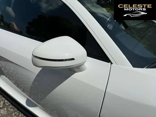 AUDI R8 2012 — photo 5 sur 8