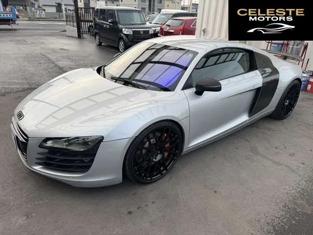 AUDI R8 2010 — photo 2 sur 8
