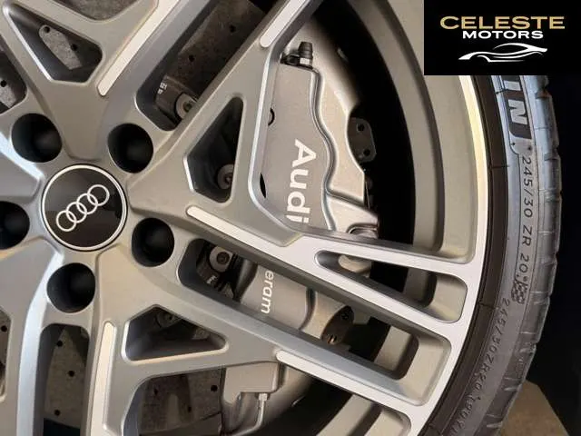 AUDI R8 Spider 2022 — photo 8 sur 8