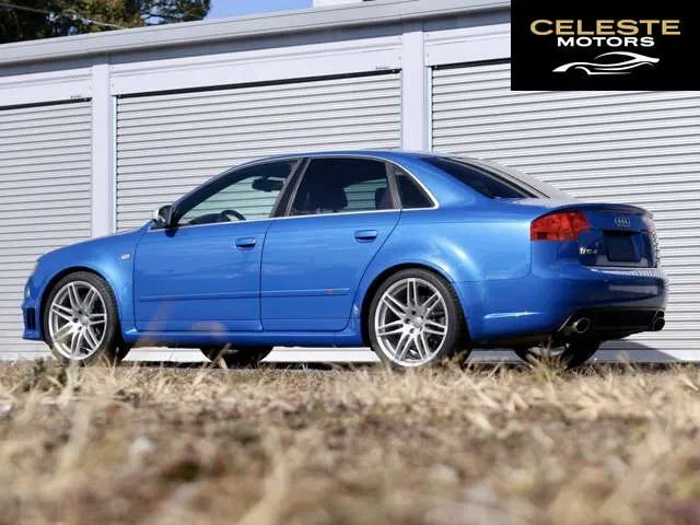 AUDI RS4 2007 — photo 7 sur 8