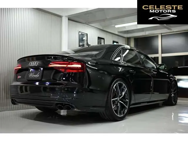 AUDI S8 2016 — photo 2 sur 8