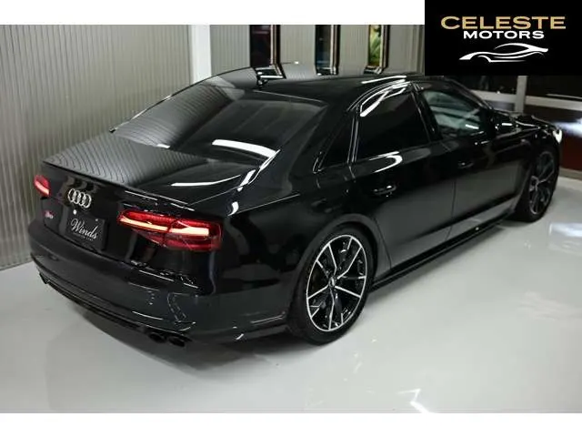 AUDI S8 2016 — photo 3 sur 8