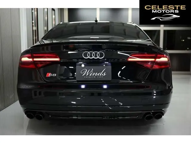 AUDI S8 2016 — photo 4 sur 8