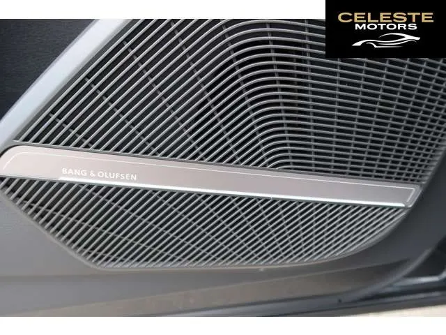 AUDI SQ5 2024 — photo 7 sur 8
