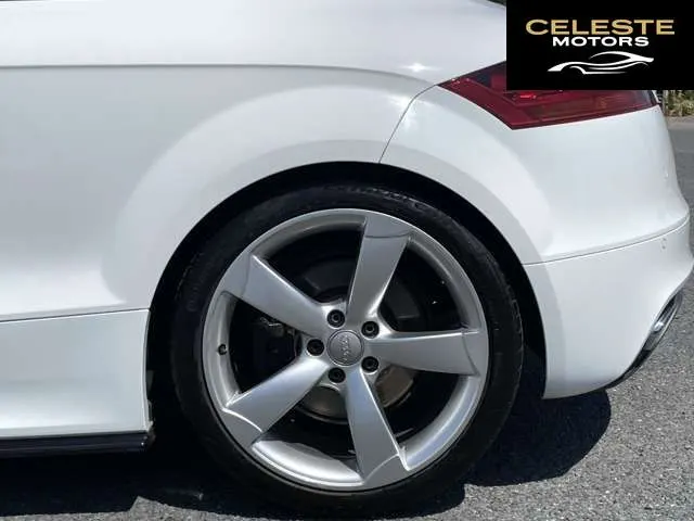 AUDI TT 2010 — photo 6 sur 8
