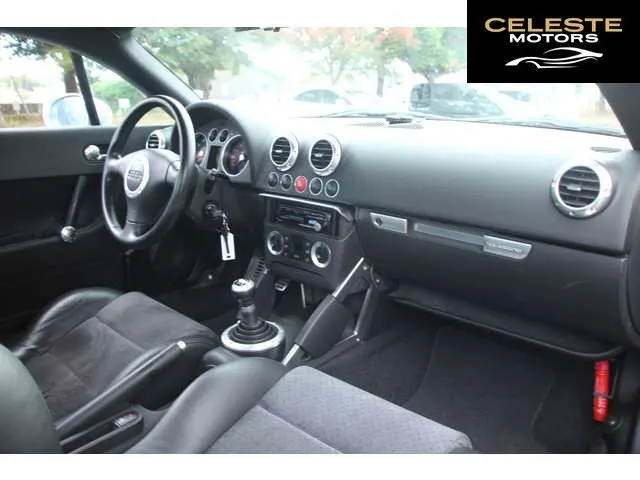 AUDI TT 2002 — photo 7 sur 8