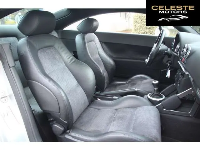 AUDI TT 2002 — photo 8 sur 8
