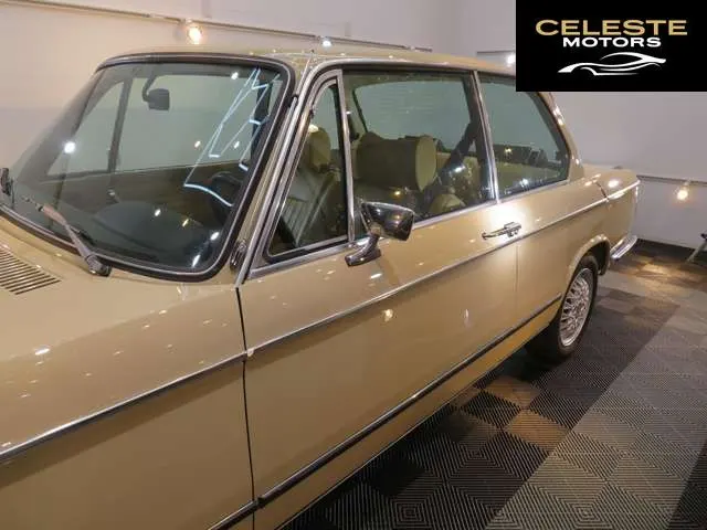 BMW 2002 Série 1975 — photo 4 sur 8