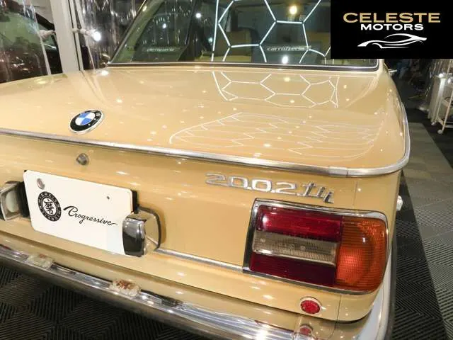 BMW 2002 Série 1975 — photo 8 sur 8