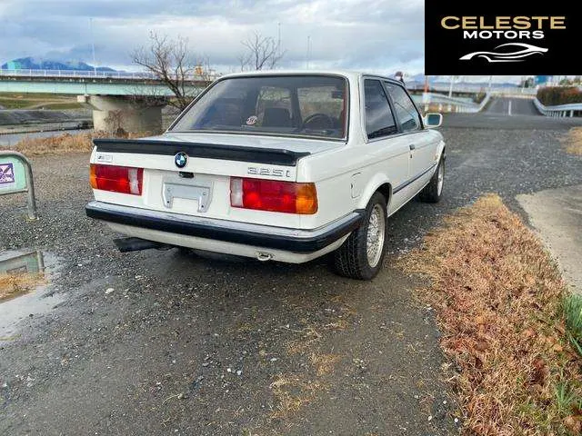 BMW 3 Série Coupé 1987 — photo 7 sur 8