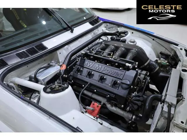 BMW M3 1990 — photo 4 sur 8