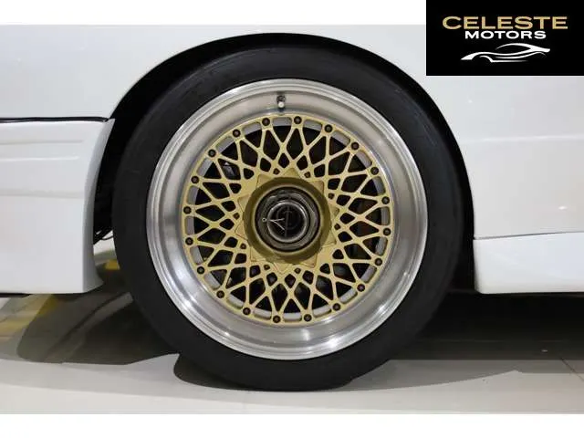 BMW M3 1990 — photo 5 sur 8
