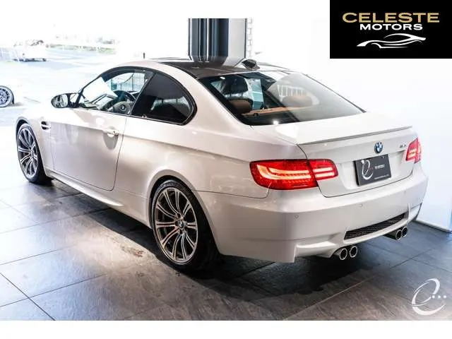 BMW M3 2011 — photo 4 sur 8