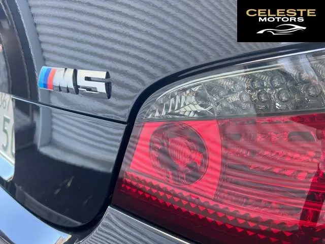 BMW M5 2006 — photo 6 sur 8