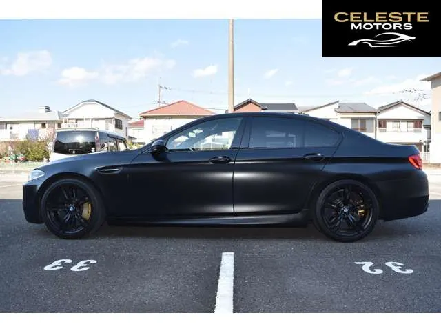 BMW M5 2013 — photo 5 sur 8