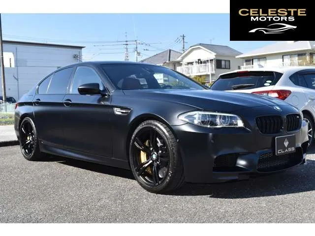 BMW M5 2013 — photo 7 sur 8