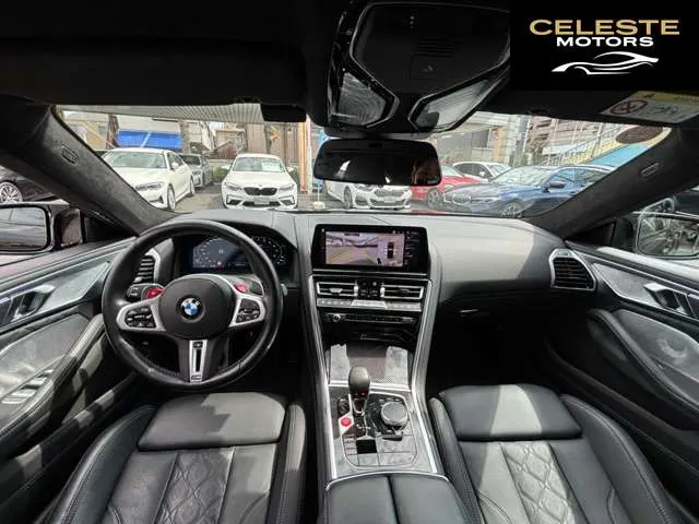 BMW M8グラン Coupé 2023 — photo 3 sur 8