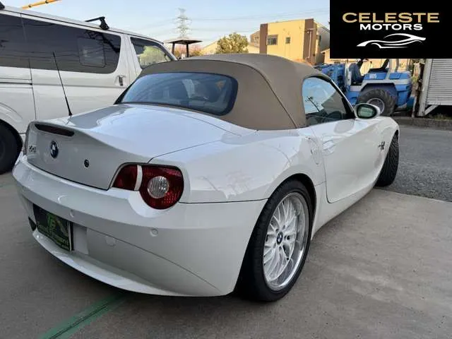 BMW Z4 2004 — photo 5 sur 8