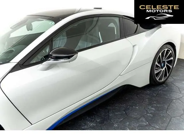 BMW i8 2018 — photo 8 sur 8