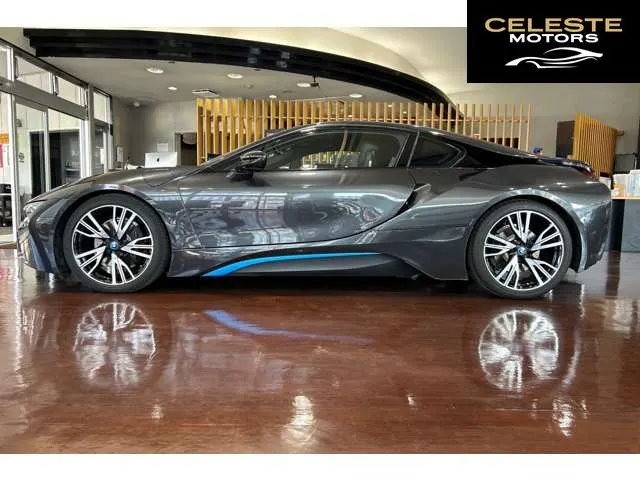 BMW i8 2015 — photo 4 sur 8
