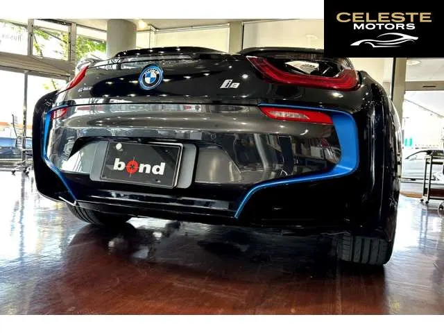 BMW i8 2015 — photo 6 sur 8