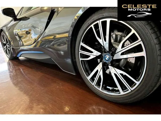 BMW i8 2015 — photo 7 sur 8