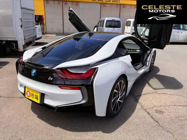 BMW i8 2016 — photo 5 sur 8