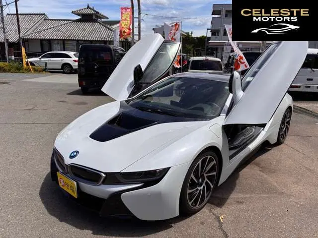 BMW i8 2016 — photo 6 sur 8