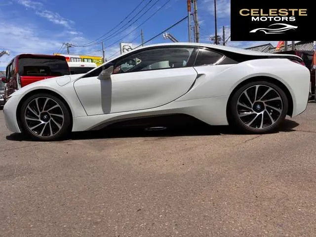 BMW i8 2016 — photo 8 sur 8