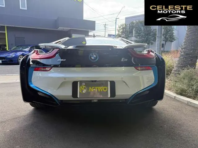 BMW i8 2015 — photo 2 sur 8