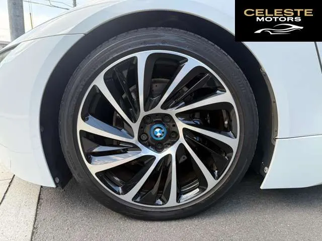 BMW i8 2015 — photo 4 sur 8