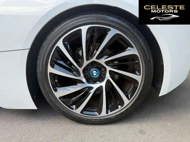 BMW i8 2015 — photo 5 sur 8