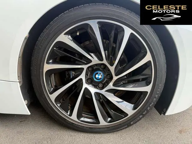BMW i8 2015 — photo 7 sur 8