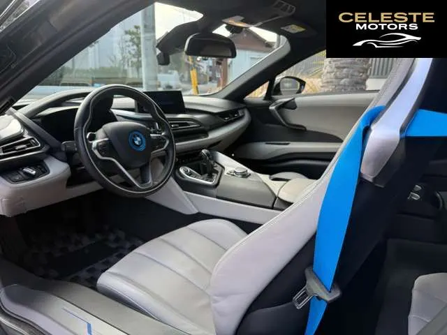 BMW i8 2015 — photo 8 sur 8