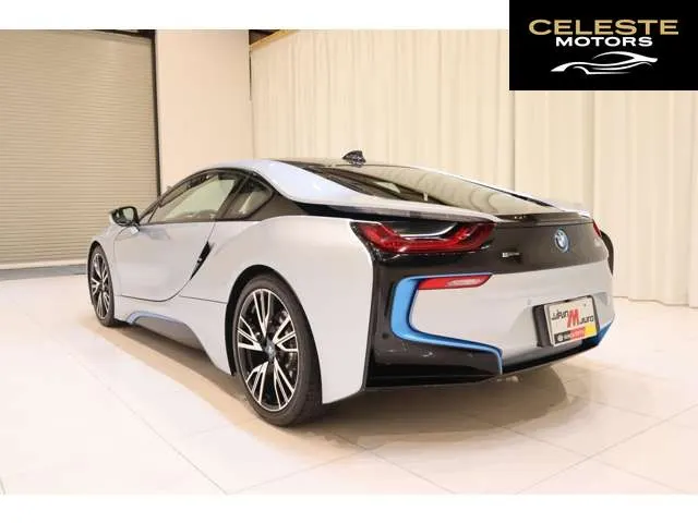 BMW i8 2015 — photo 6 sur 8