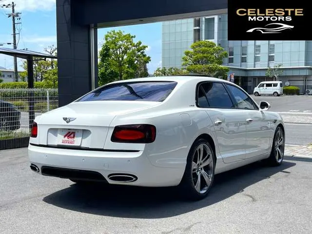BENTLEY Flying Spur 2017 — photo 4 sur 8