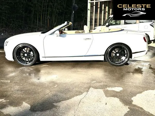 BENTLEY Continental GTC 2012 — photo 6 sur 8