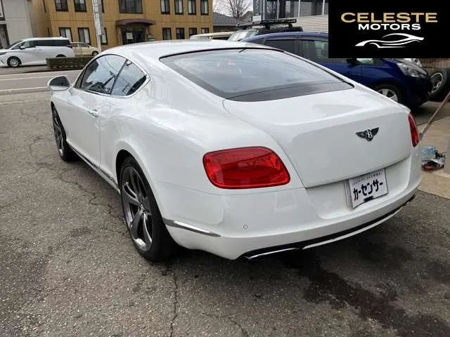 BENTLEY Continental GT 2012 — photo 4 sur 8