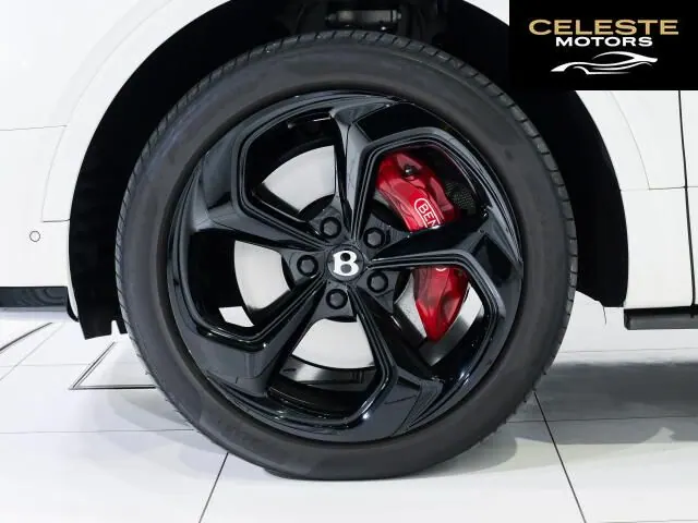 BENTLEY Bentayga 2023 — photo 2 sur 8