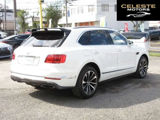 BENTLEY Bentayga 2017 — photo 5 sur 8