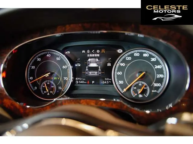 BENTLEY Bentayga 2016 — photo 7 sur 8