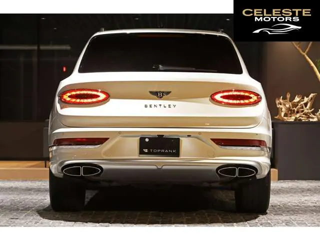 BENTLEY Bentayga 2023 — photo 6 sur 8